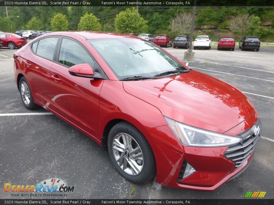 Front 3/4 View of 2020 Hyundai Elantra SEL Photo #3