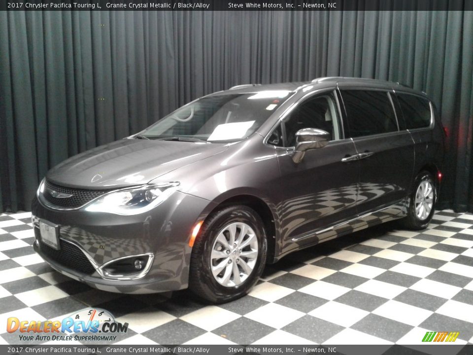 2017 Chrysler Pacifica Touring L Granite Crystal Metallic / Black/Alloy Photo #2