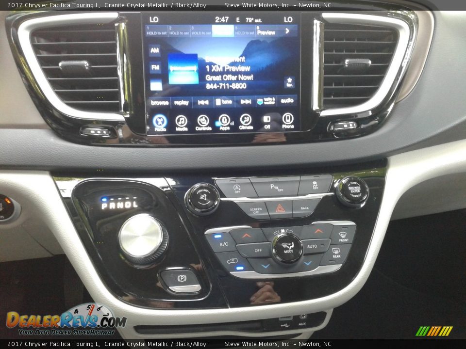 2017 Chrysler Pacifica Touring L Granite Crystal Metallic / Black/Alloy Photo #22