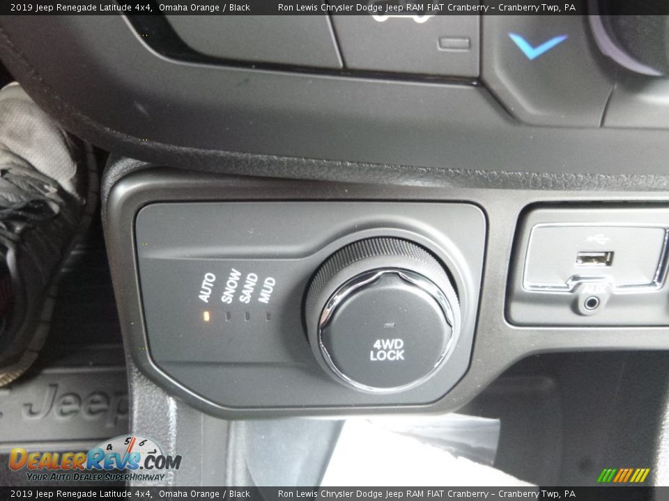 2019 Jeep Renegade Latitude 4x4 Omaha Orange / Black Photo #20