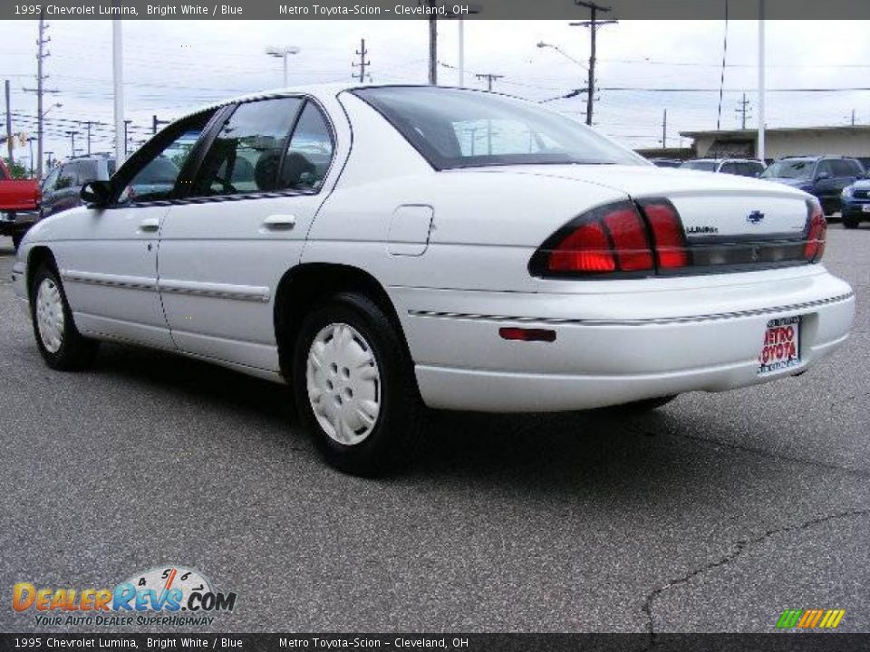 1995 Chevrolet Lumina Bright White / Blue Photo #5