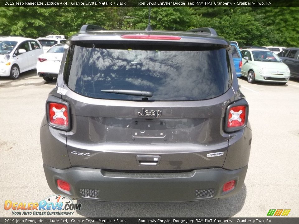 2019 Jeep Renegade Latitude 4x4 Granite Crystal Metallic / Black Photo #4