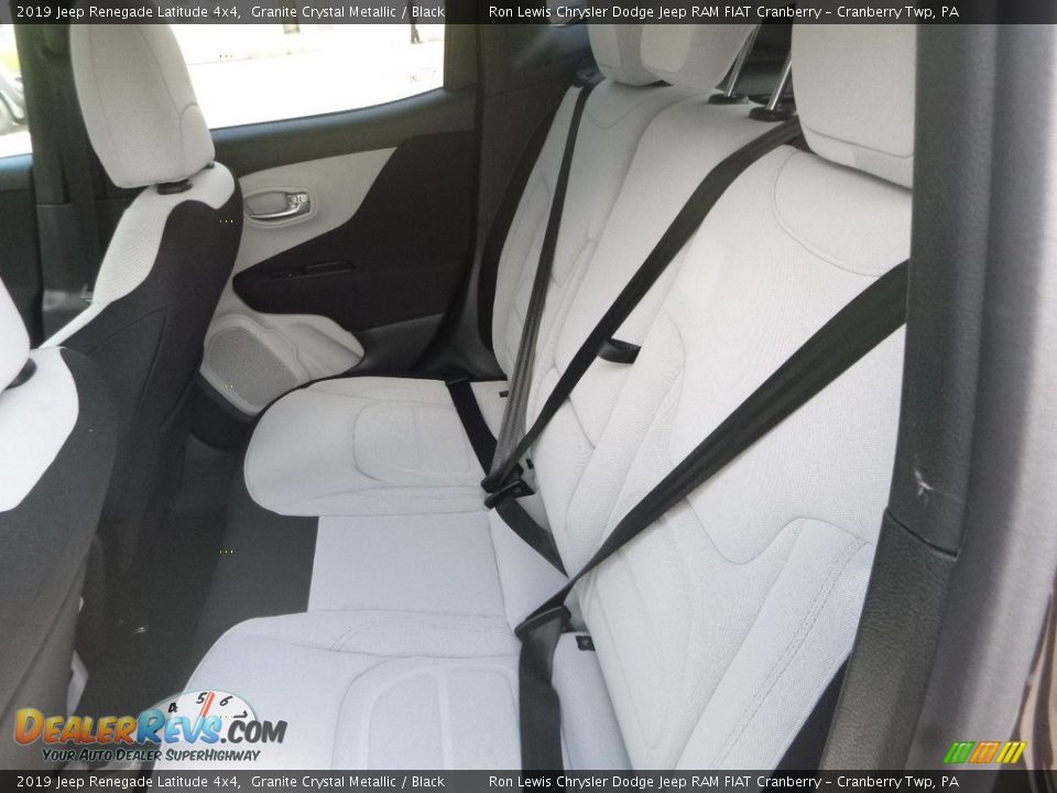 2019 Jeep Renegade Latitude 4x4 Granite Crystal Metallic / Black Photo #12