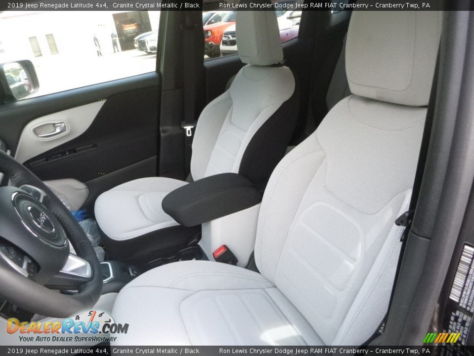 2019 Jeep Renegade Latitude 4x4 Granite Crystal Metallic / Black Photo #14