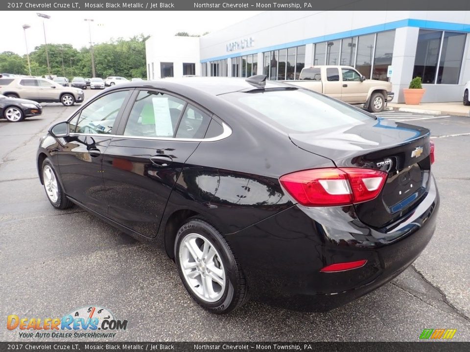 2017 Chevrolet Cruze LT Mosaic Black Metallic / Jet Black Photo #4