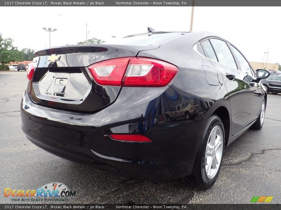 2017 Chevrolet Cruze LT Mosaic Black Metallic / Jet Black Photo #8