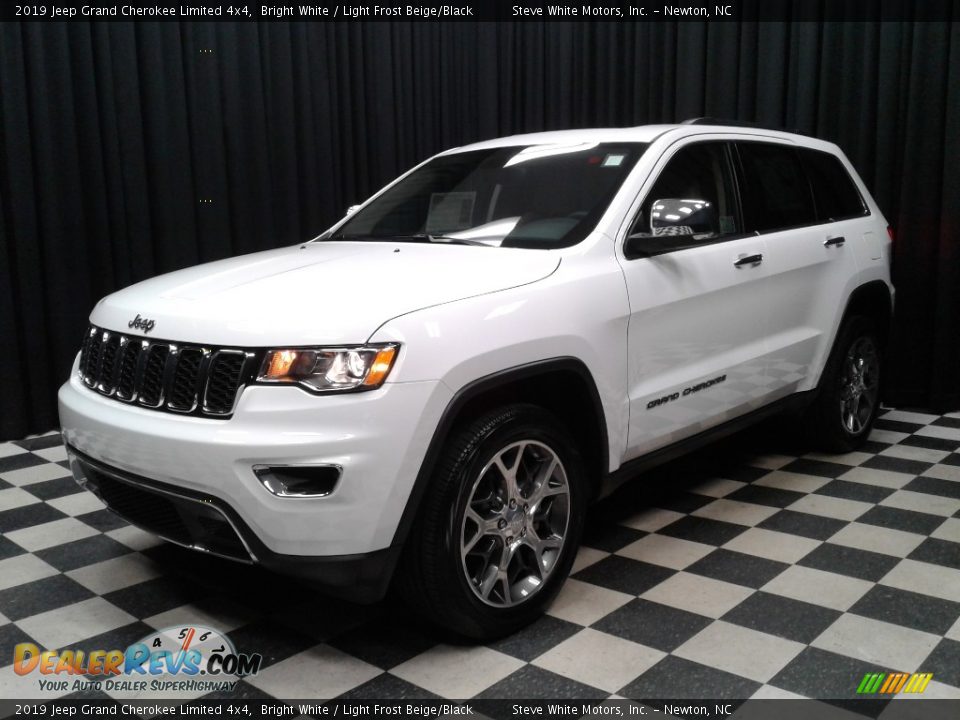 2019 Jeep Grand Cherokee Limited 4x4 Bright White / Light Frost Beige/Black Photo #2
