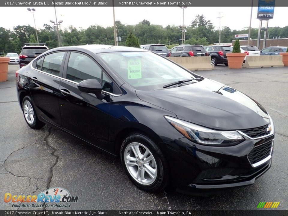 2017 Chevrolet Cruze LT Mosaic Black Metallic / Jet Black Photo #11