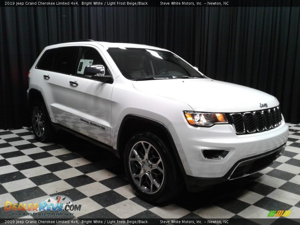 2019 Jeep Grand Cherokee Limited 4x4 Bright White / Light Frost Beige/Black Photo #4