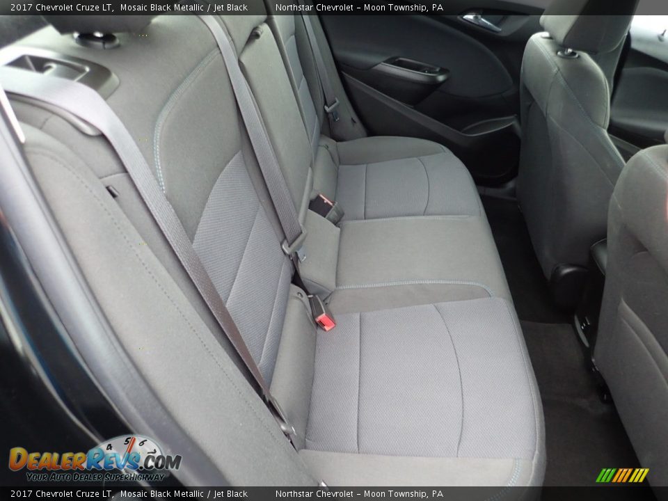 2017 Chevrolet Cruze LT Mosaic Black Metallic / Jet Black Photo #18