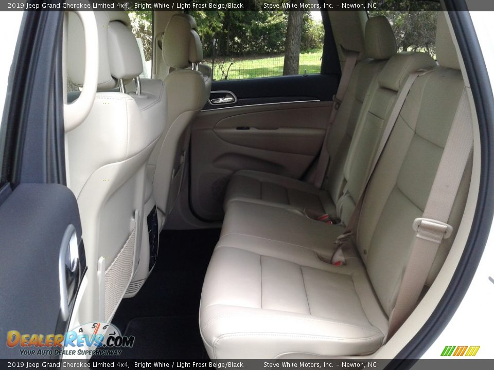 2019 Jeep Grand Cherokee Limited 4x4 Bright White / Light Frost Beige/Black Photo #11