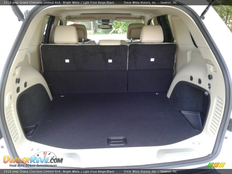 2019 Jeep Grand Cherokee Limited 4x4 Bright White / Light Frost Beige/Black Photo #13