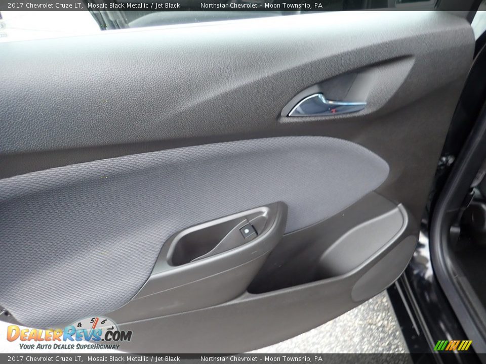 2017 Chevrolet Cruze LT Mosaic Black Metallic / Jet Black Photo #23