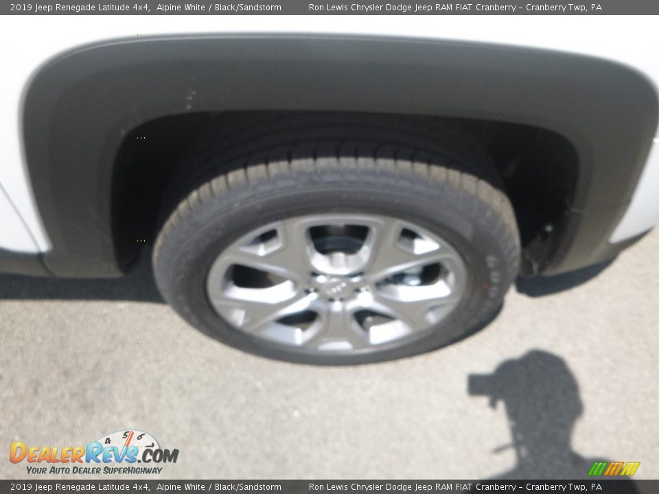 2019 Jeep Renegade Latitude 4x4 Alpine White / Black/Sandstorm Photo #9