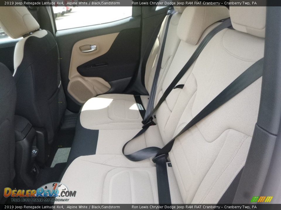 2019 Jeep Renegade Latitude 4x4 Alpine White / Black/Sandstorm Photo #12