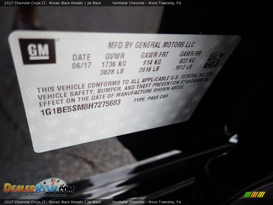 2017 Chevrolet Cruze LT Mosaic Black Metallic / Jet Black Photo #28