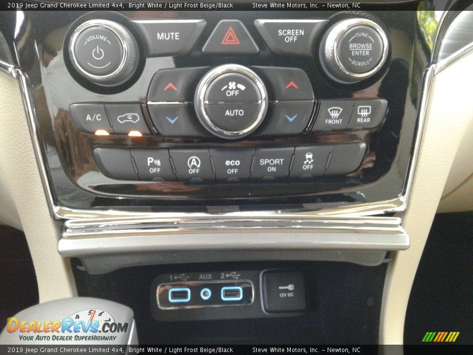 2019 Jeep Grand Cherokee Limited 4x4 Bright White / Light Frost Beige/Black Photo #29