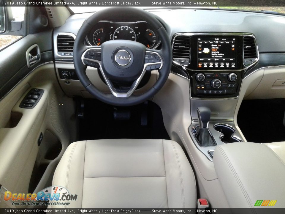 2019 Jeep Grand Cherokee Limited 4x4 Bright White / Light Frost Beige/Black Photo #34