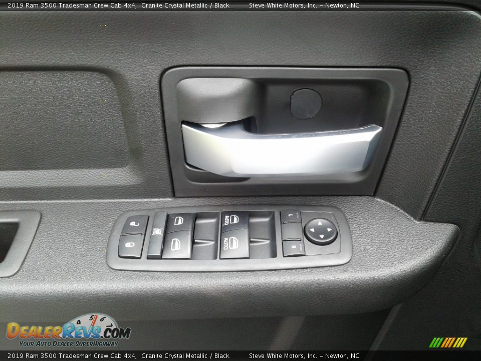 2019 Ram 3500 Tradesman Crew Cab 4x4 Granite Crystal Metallic / Black Photo #9