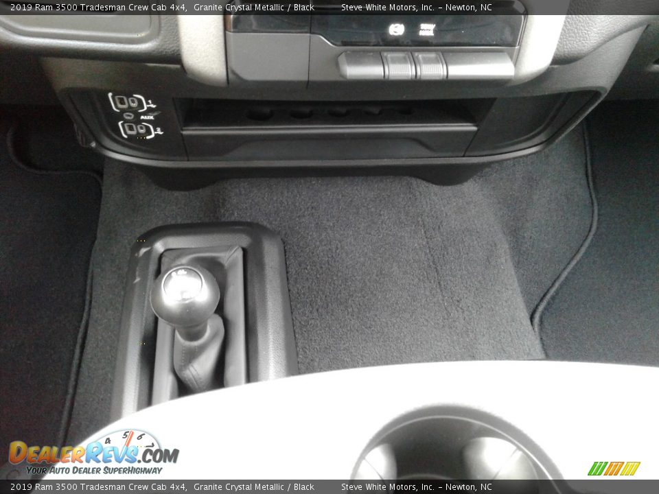 2019 Ram 3500 Tradesman Crew Cab 4x4 Granite Crystal Metallic / Black Photo #23