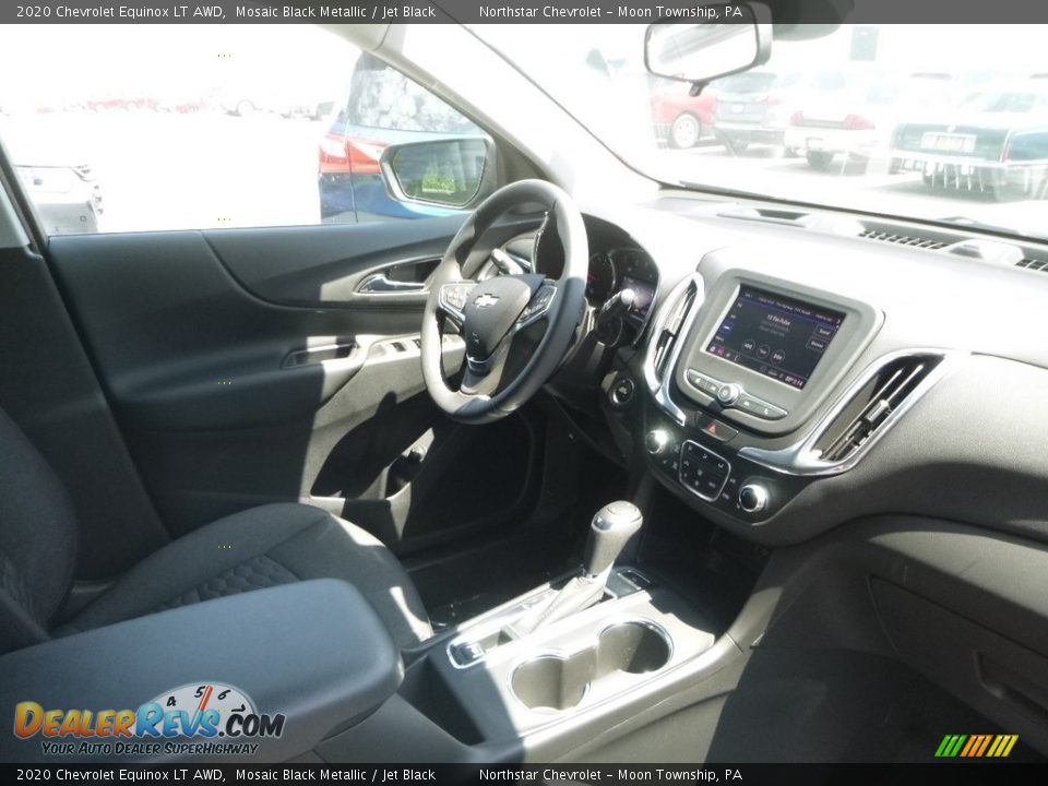 Dashboard of 2020 Chevrolet Equinox LT AWD Photo #11