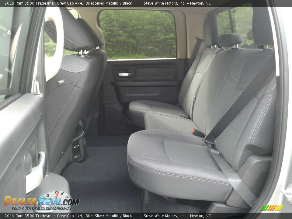 2019 Ram 3500 Tradesman Crew Cab 4x4 Billet Silver Metallic / Black Photo #11