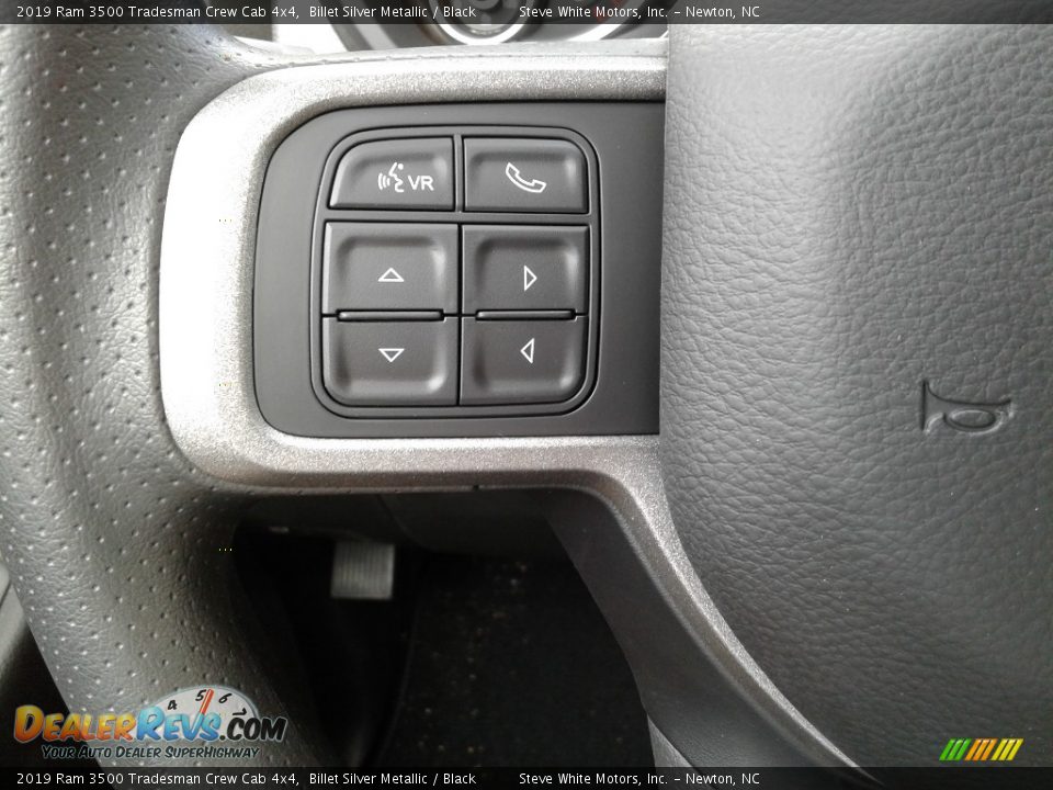 2019 Ram 3500 Tradesman Crew Cab 4x4 Steering Wheel Photo #15