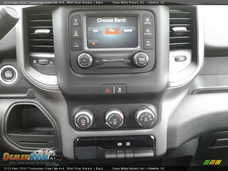 Controls of 2019 Ram 3500 Tradesman Crew Cab 4x4 Photo #18