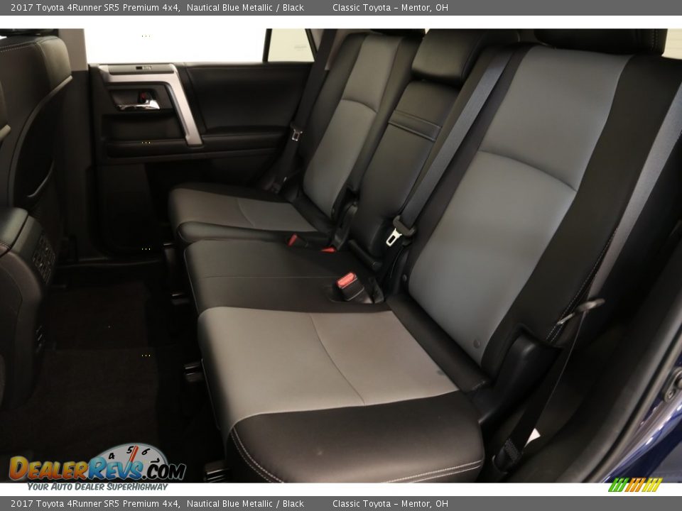 2017 Toyota 4Runner SR5 Premium 4x4 Nautical Blue Metallic / Black Photo #18