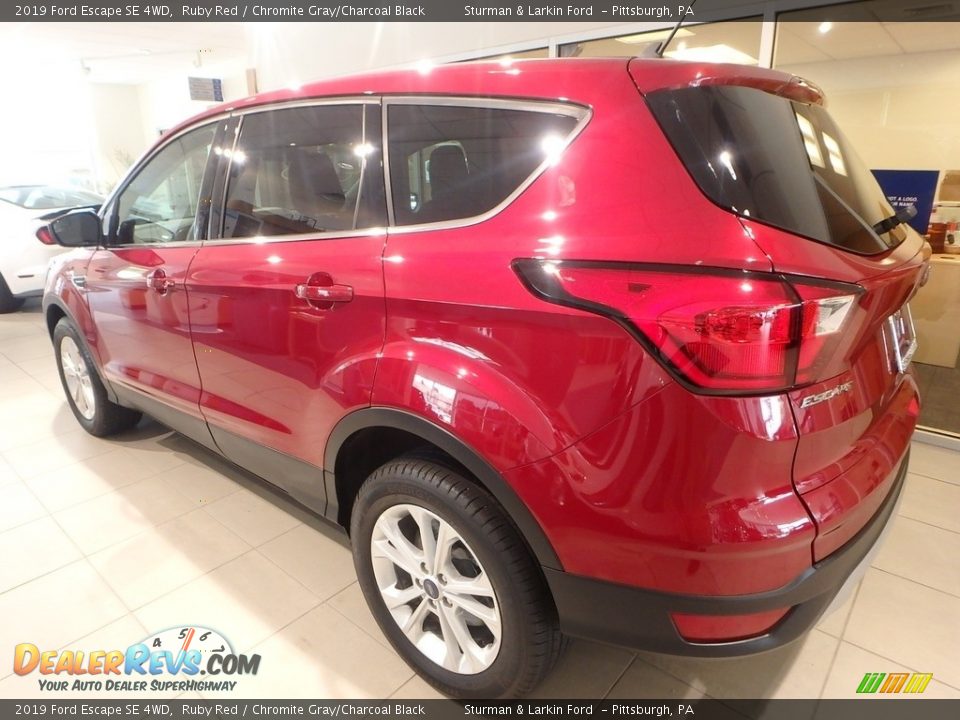 2019 Ford Escape SE 4WD Ruby Red / Chromite Gray/Charcoal Black Photo #4