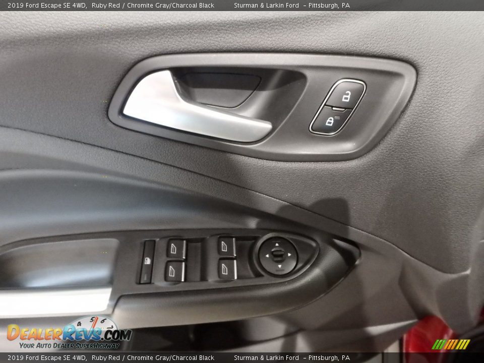 2019 Ford Escape SE 4WD Ruby Red / Chromite Gray/Charcoal Black Photo #10