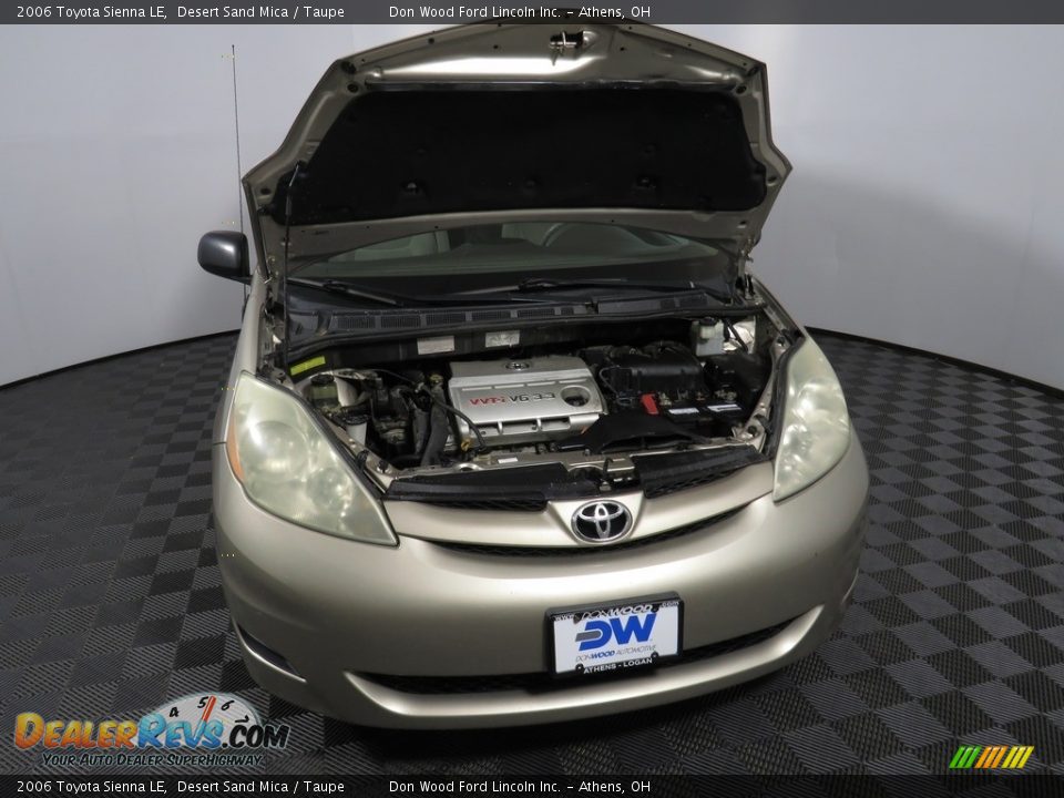 2006 Toyota Sienna LE Desert Sand Mica / Taupe Photo #5