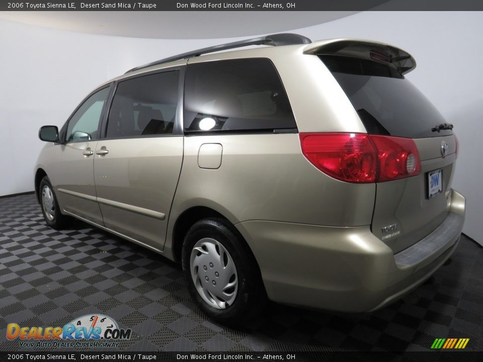 2006 Toyota Sienna LE Desert Sand Mica / Taupe Photo #9