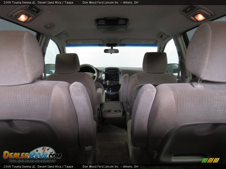 2006 Toyota Sienna LE Desert Sand Mica / Taupe Photo #14
