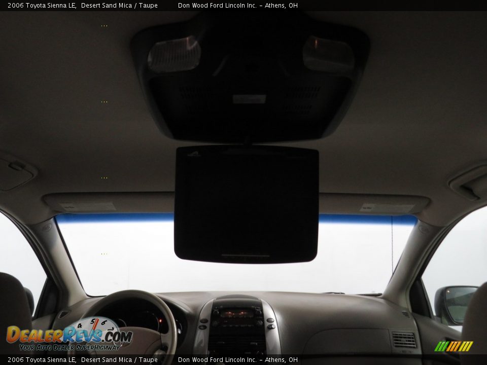 2006 Toyota Sienna LE Desert Sand Mica / Taupe Photo #23