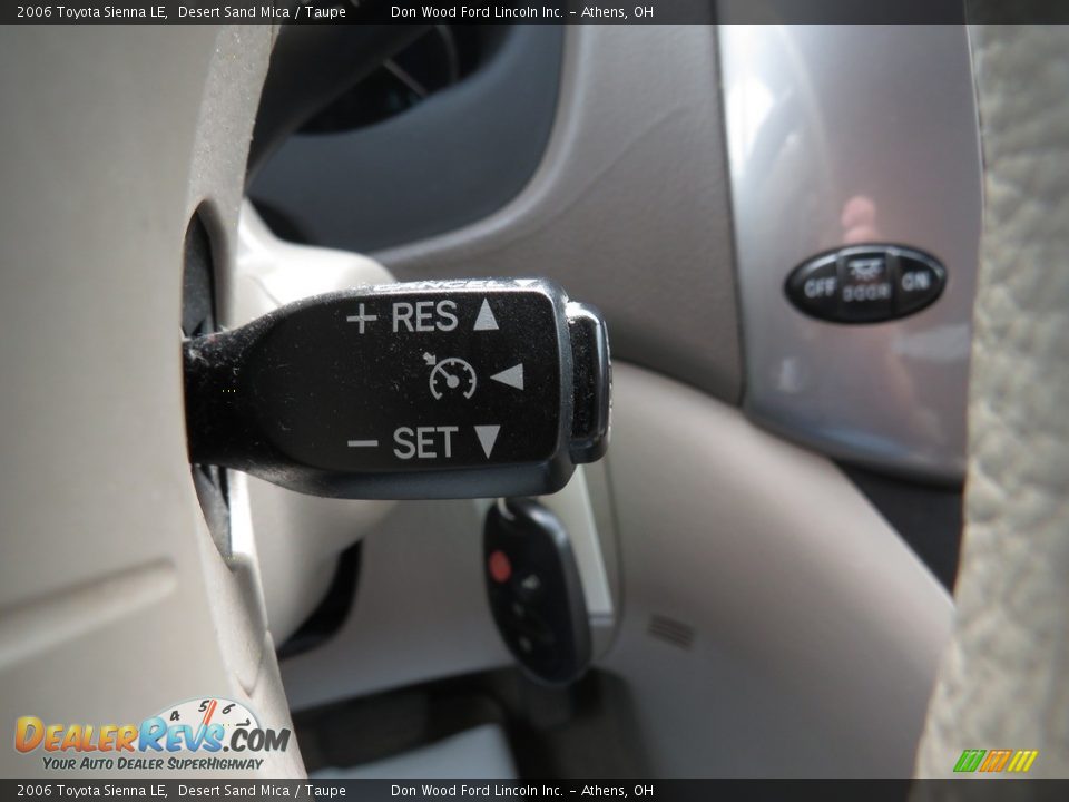 2006 Toyota Sienna LE Desert Sand Mica / Taupe Photo #35