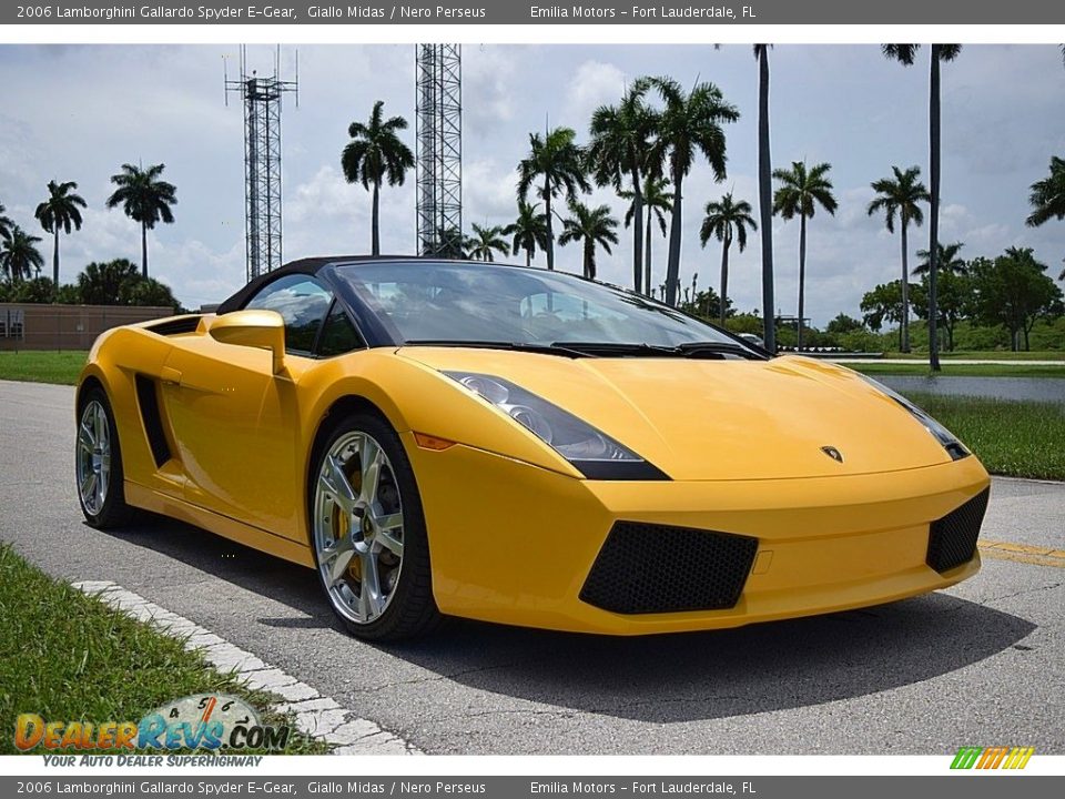 Front 3/4 View of 2006 Lamborghini Gallardo Spyder E-Gear Photo #7