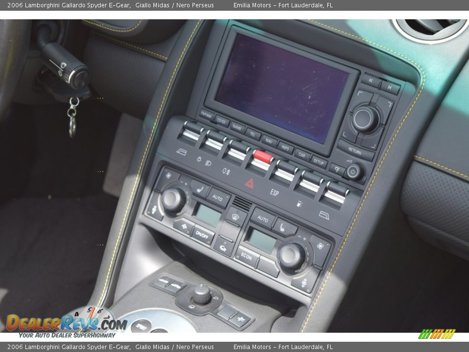 Controls of 2006 Lamborghini Gallardo Spyder E-Gear Photo #43