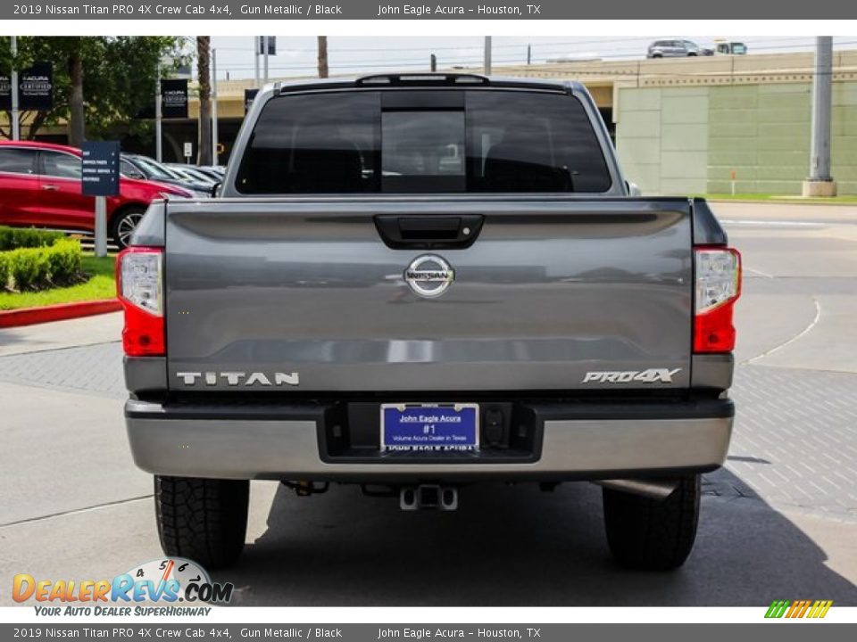 2019 Nissan Titan PRO 4X Crew Cab 4x4 Gun Metallic / Black Photo #6