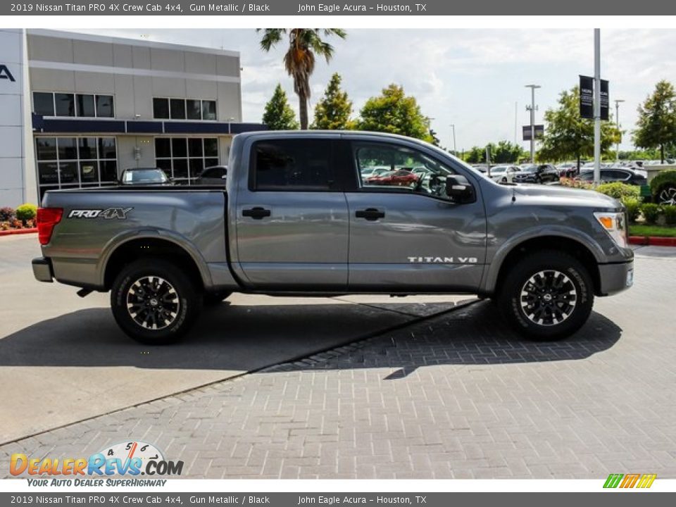 2019 Nissan Titan PRO 4X Crew Cab 4x4 Gun Metallic / Black Photo #8