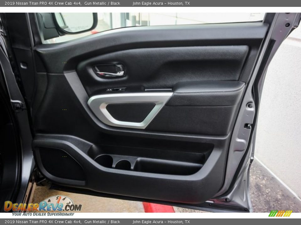 Door Panel of 2019 Nissan Titan PRO 4X Crew Cab 4x4 Photo #24
