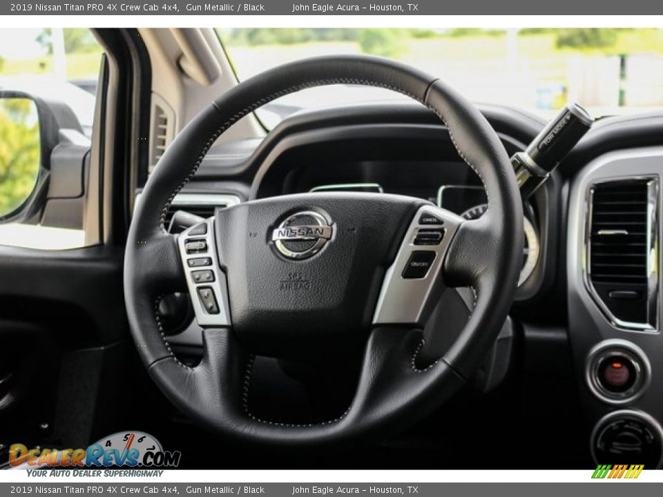 2019 Nissan Titan PRO 4X Crew Cab 4x4 Steering Wheel Photo #30