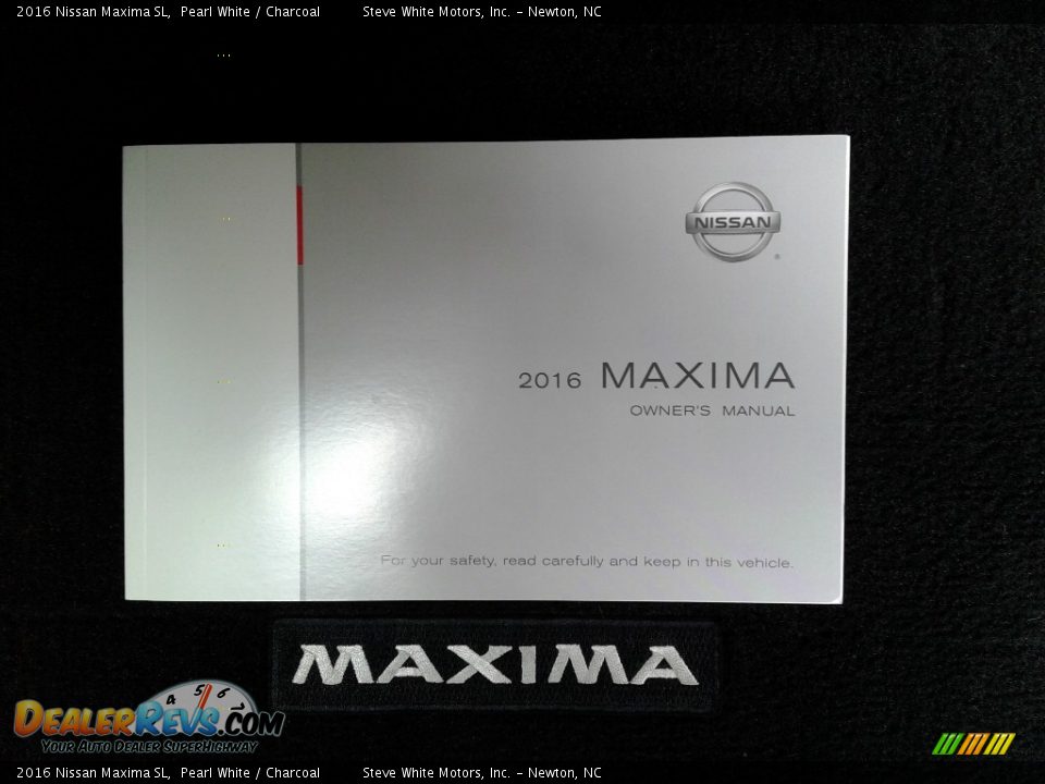 2016 Nissan Maxima SL Pearl White / Charcoal Photo #34