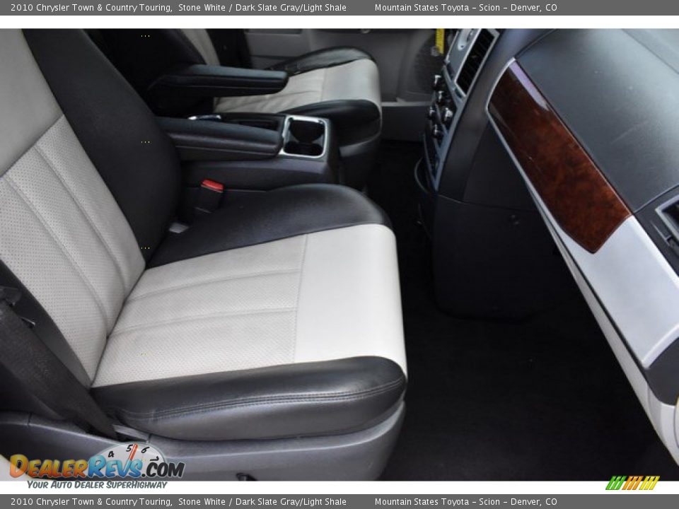 2010 Chrysler Town & Country Touring Stone White / Dark Slate Gray/Light Shale Photo #17