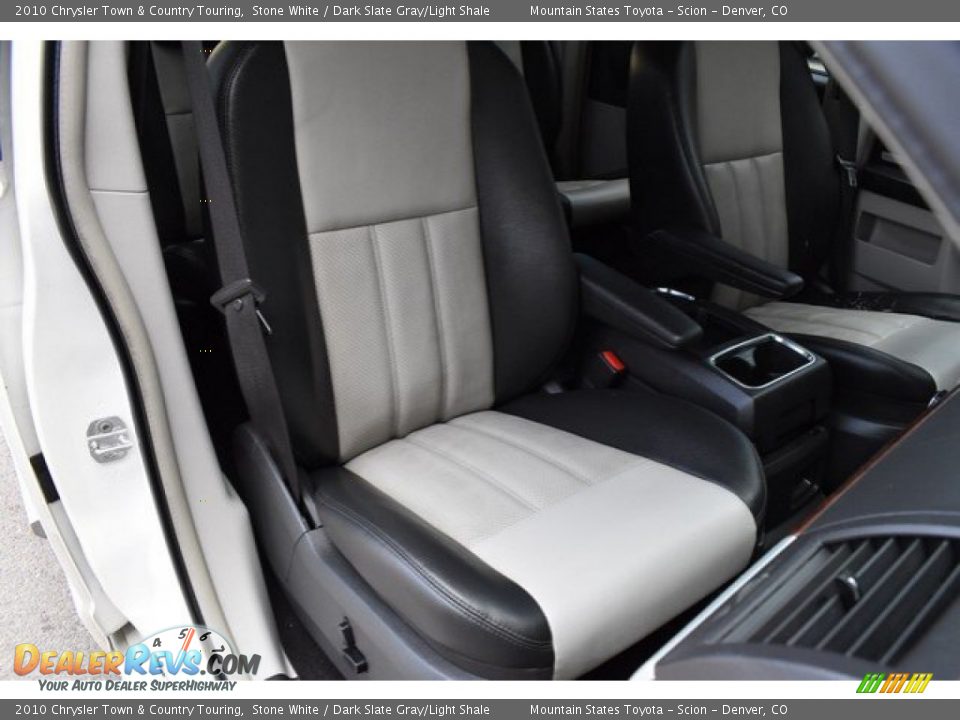 2010 Chrysler Town & Country Touring Stone White / Dark Slate Gray/Light Shale Photo #18