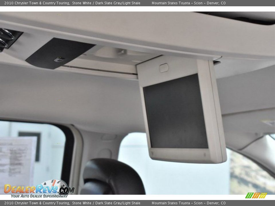 2010 Chrysler Town & Country Touring Stone White / Dark Slate Gray/Light Shale Photo #22