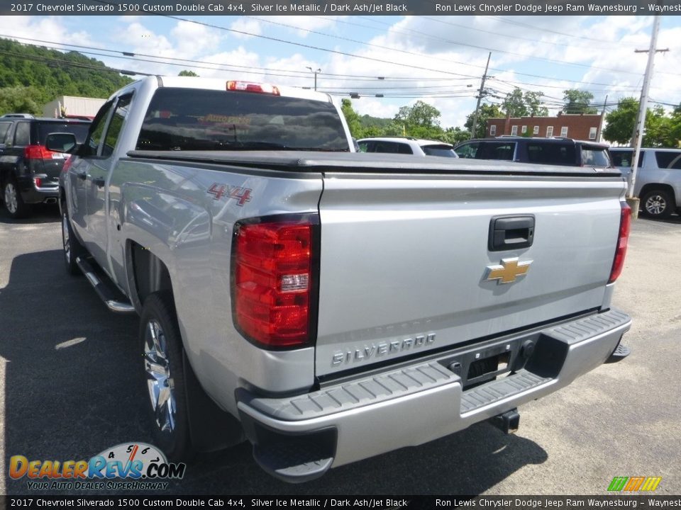 2017 Chevrolet Silverado 1500 Custom Double Cab 4x4 Silver Ice Metallic / Dark Ash/Jet Black Photo #4