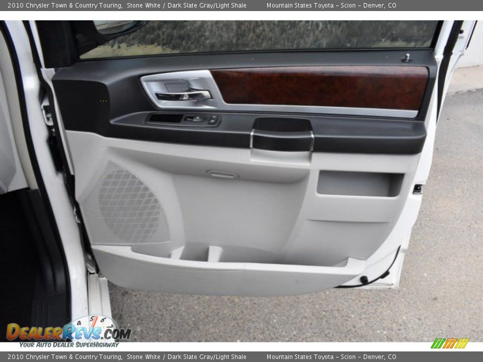 2010 Chrysler Town & Country Touring Stone White / Dark Slate Gray/Light Shale Photo #27