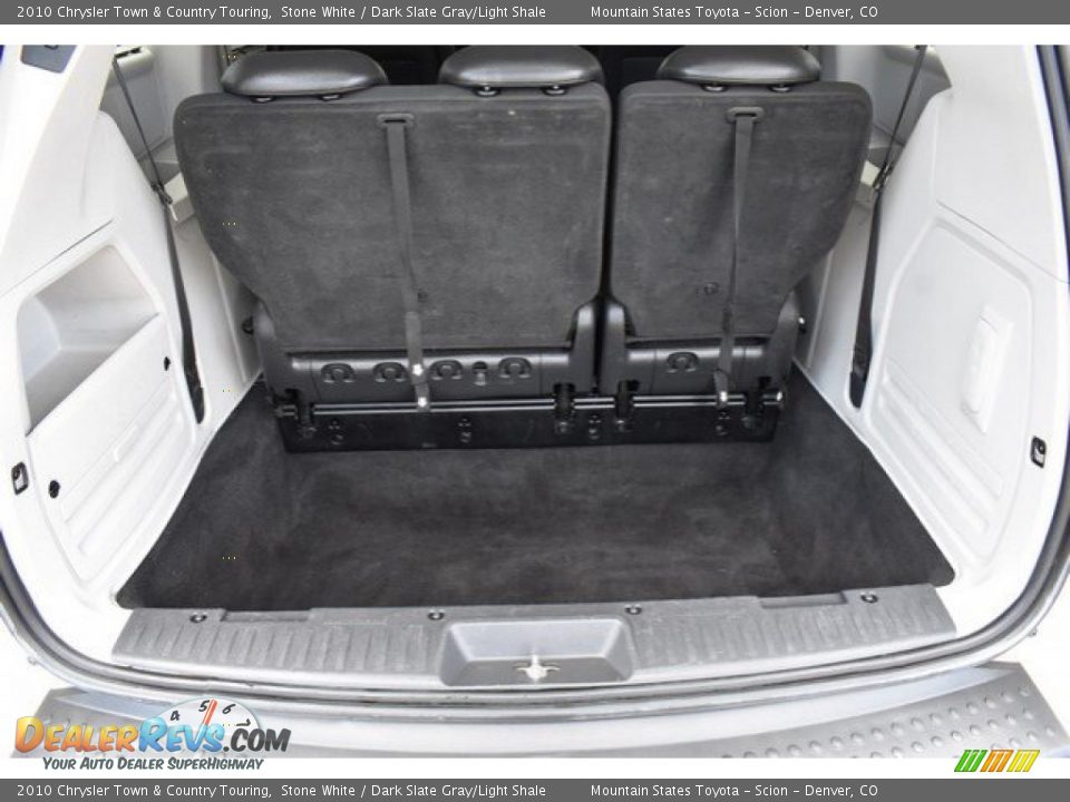 2010 Chrysler Town & Country Touring Stone White / Dark Slate Gray/Light Shale Photo #28