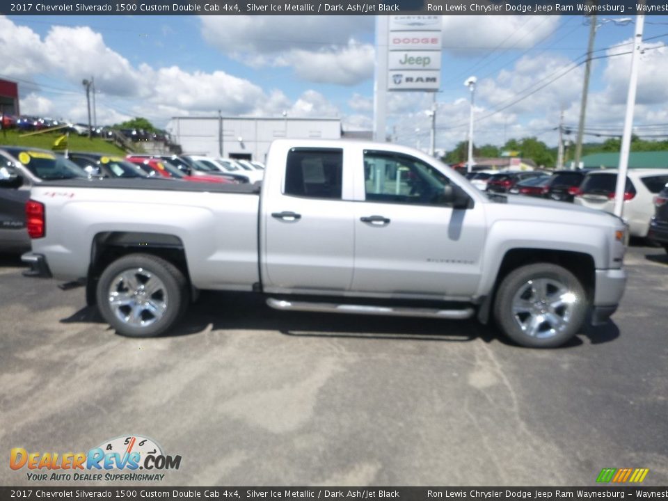 2017 Chevrolet Silverado 1500 Custom Double Cab 4x4 Silver Ice Metallic / Dark Ash/Jet Black Photo #7